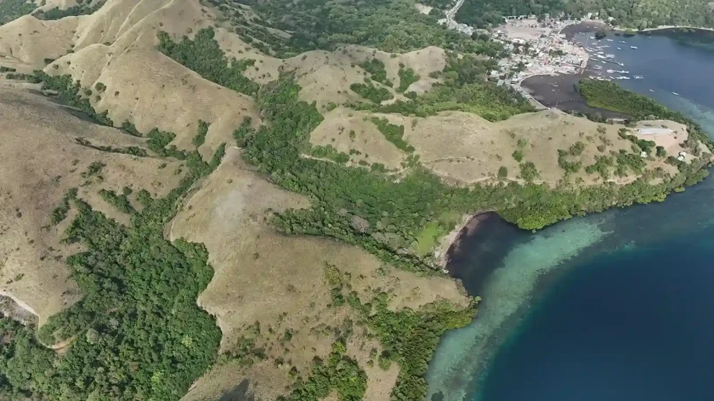 7 Hectare Premium Beachfront Land in Warloka Komodo – Flagship Investment